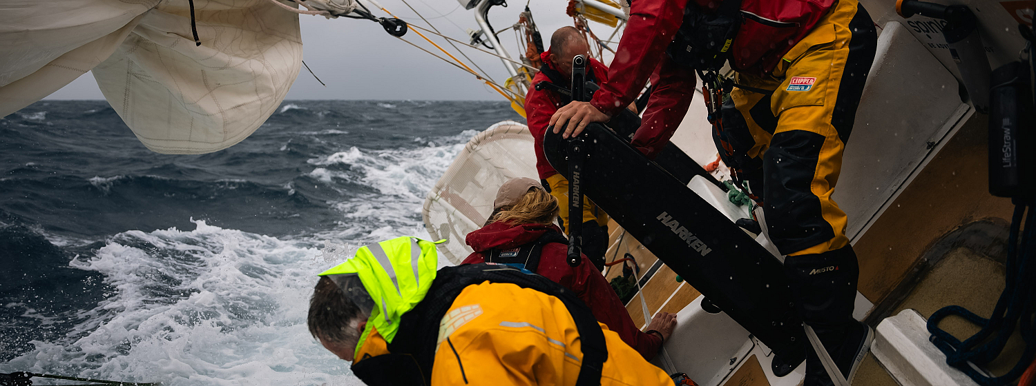 Challenging conditions at sea 